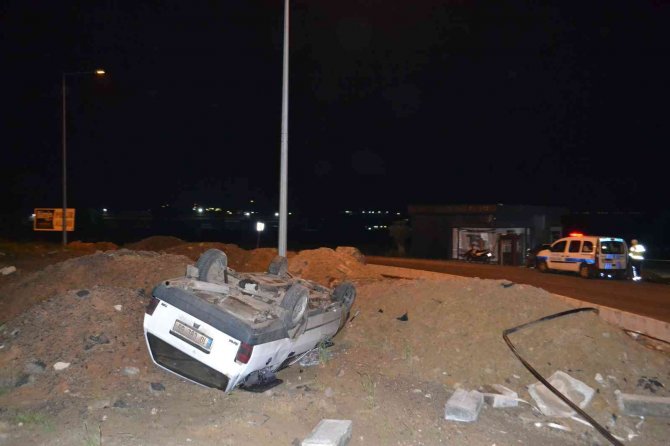 Alkollü Sürücü Takla Atan Otomobilden Burnu Bile Kanamadan Çıktı