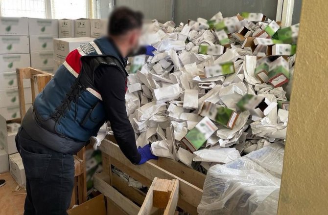 Jandarma’dan Kaçak Organik Gübre Operasyonu