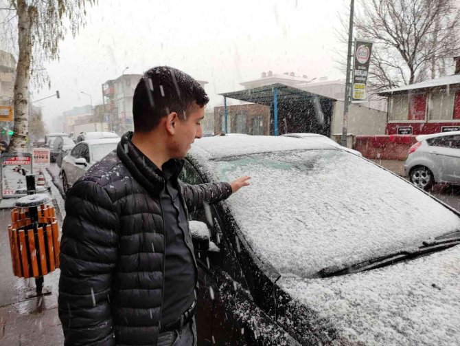 Ardahan’a Mayıs Ayında Kar Sürprizi