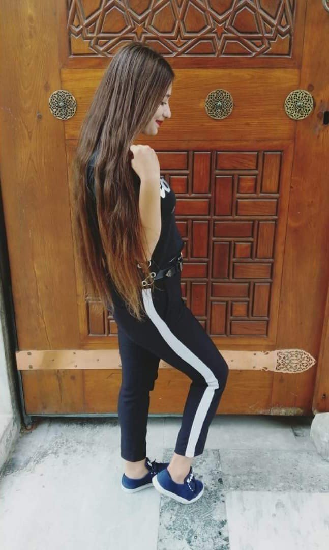 19 Yaşındaki Genç Kız Sokak Ortasında Başından Vurularak Öldürüldü