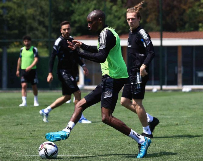 Beşiktaş, Fenerbahçe Derbisi Hazırlıklarını Sürdürdü