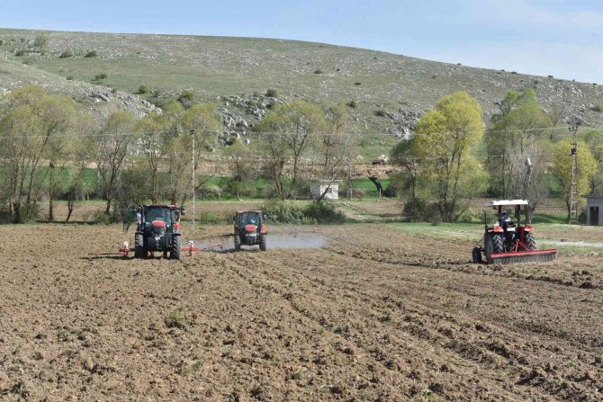 Tarımsal Üretime Kazandırılan Araziler İhtiyaç Sahiplerinin Yüzünü Güldürecek