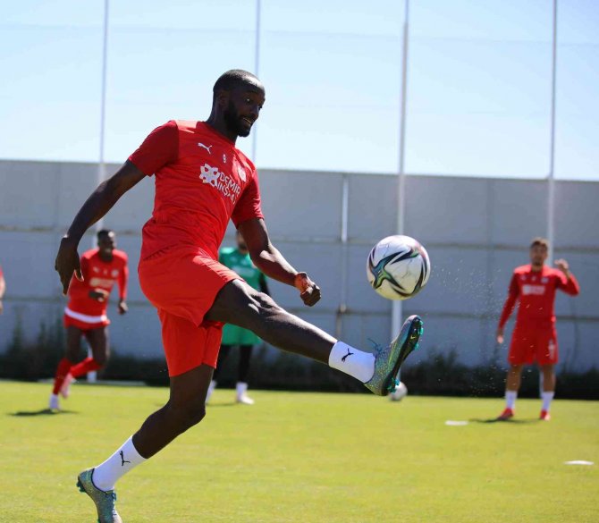 Yatabare Adını Sivasspor Tarihine Yazdırdı
