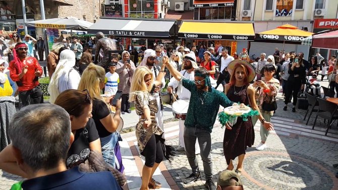 Edirne’de Kakava Şenlikleri 9/8’lik Oyunlar İlgi Odağı Oldu
