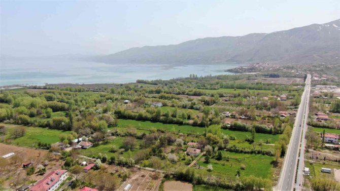 Muhteşem Doğasıyla Cezbeden Sivrice, Misafirlerini Bekliyor
