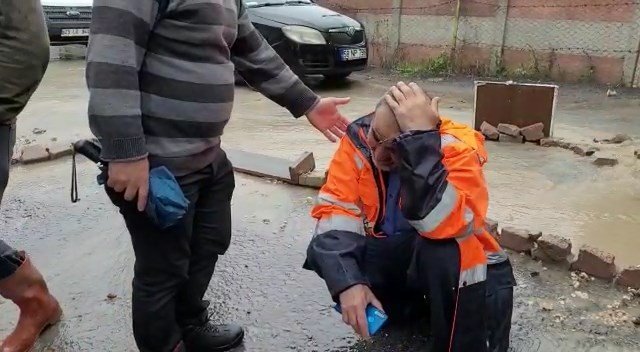 Evini Su Basan Adam Hüngür Hüngür Ağladı