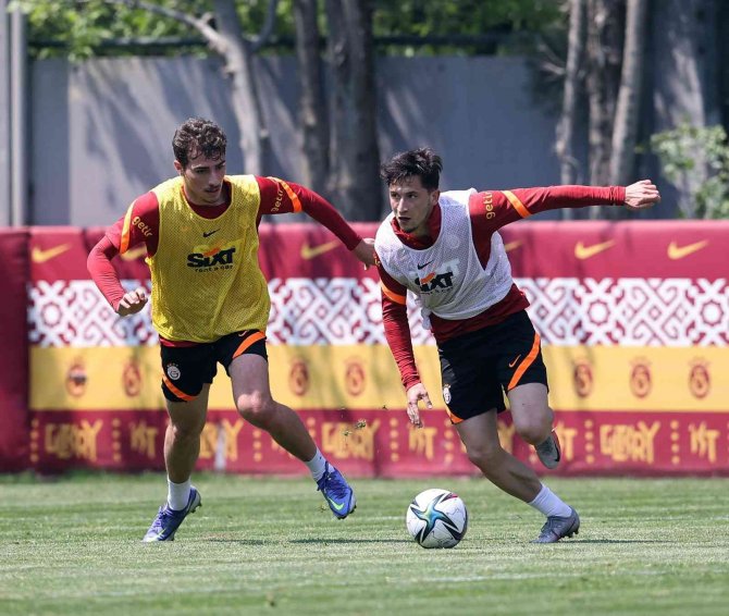 Galatasaray, Başakşehir Maçı Hazırlıklarını Sürdürdü