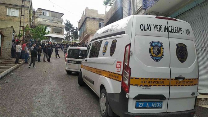 23 Yaşındaki Hurdacı Evinde Bıçaklanarak Öldürülmüş Halde Bulundu
