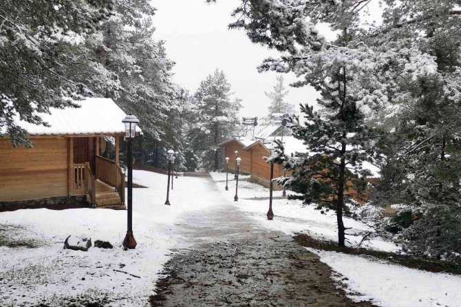 Gümüşhane Dağları Mayıs Ayında Beyaza Büründü