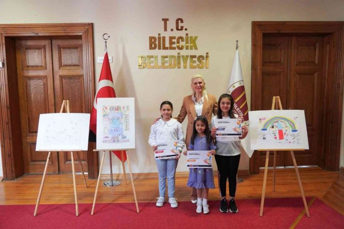 ’Hayalindeki Dünya’ Konulu Resim Yarışmasının Kazananları Belli Oldu