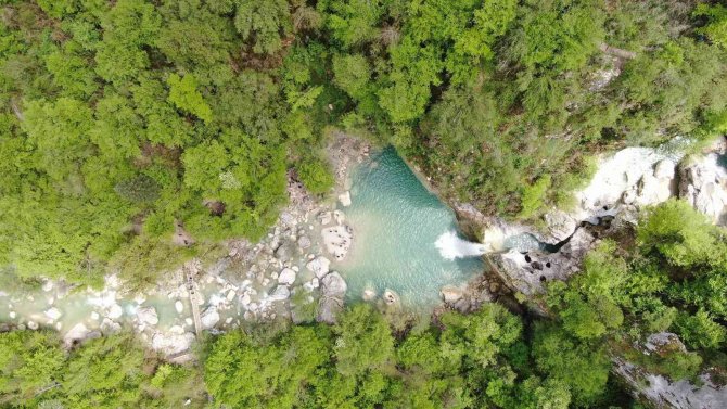 Karadeniz’in Saklı Cenneti Ilıca Şelalesi’ne Ziyaretçi Akını