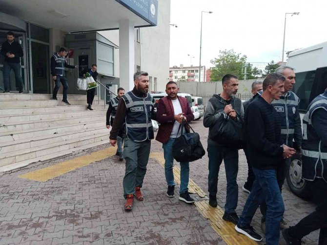 Aranan Şahıslara Operasyon: 16 Gözaltı
