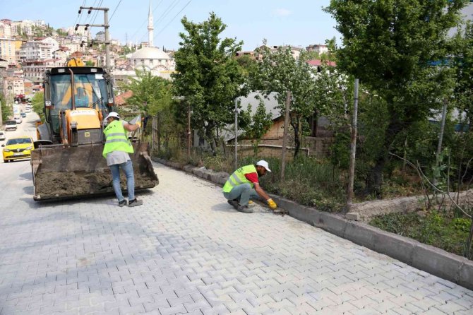 Gebze Topal Osman Ağa Caddesi, Kilitli Parke Taşı İle Yenilendi