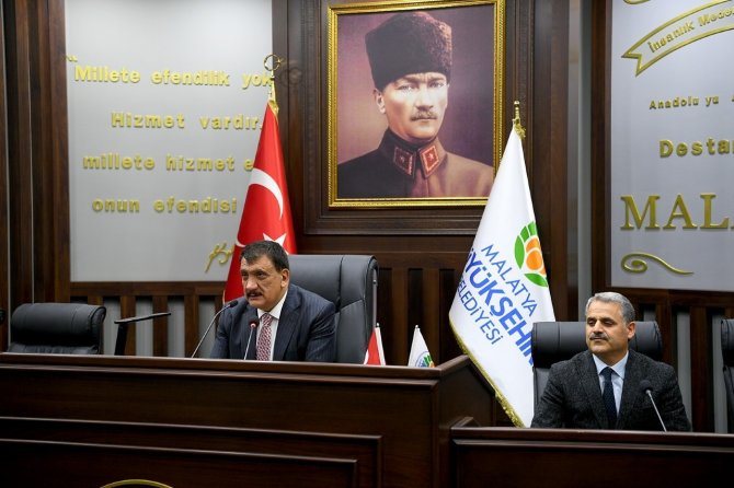 41 Öğrenciye Kamp İçin Çanakkale’ye Uğurladı