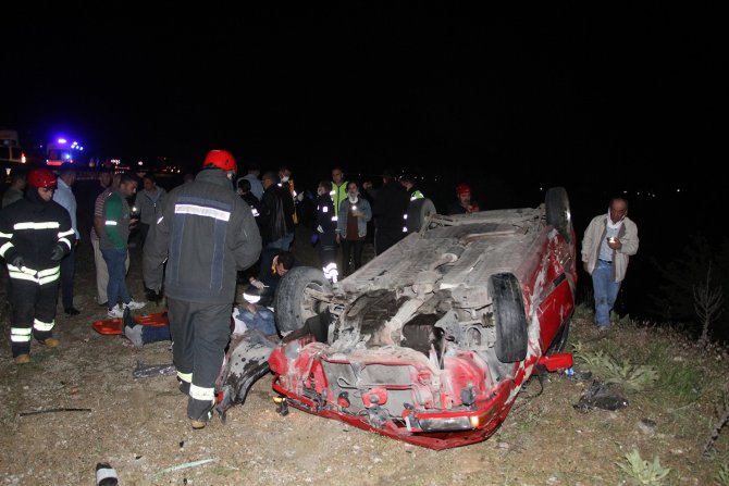 Kontrolden Çıkan Otomobil Takla Attı: 1 Çocuk Öldü, 7 Kişi Yaralandı