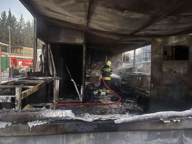 Büyükşehir İ̇tfaiyesi Bayramda 54 Olaya Müdahale Etti
