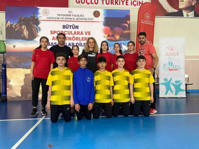 Kayseri Badminton Takımları Namağlup Türkiye Şampiyonası Yolcusu