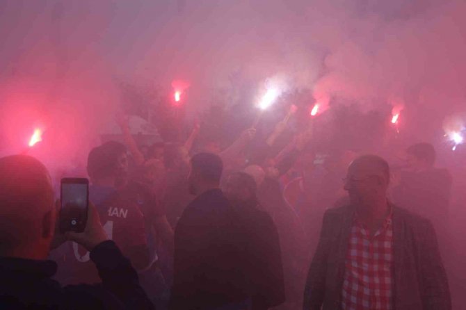 Trabzonspor, Hatay’da Coşku İle Karşılandı
