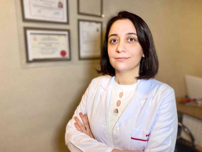 Uzmanı Uyardı: Dar Ayakkabı Düztabanlık Ve Mantar Enfeksiyonu Nedeni