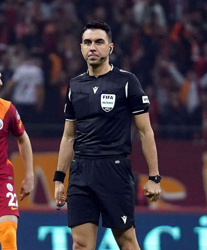 Beşiktaş - Fenerbahçe Derbisini Arda Kardeşler Yönetecek