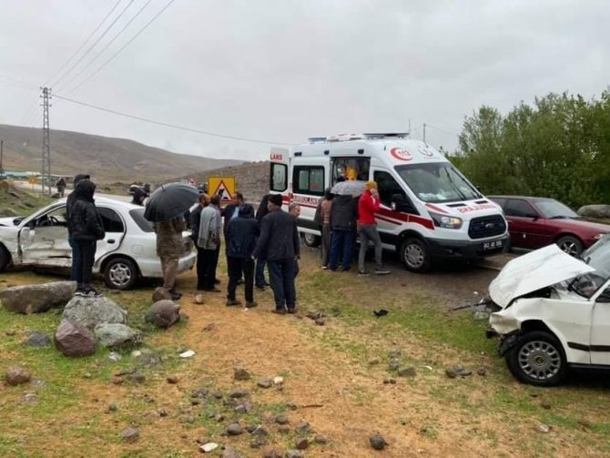 Tunceli’de Trafik Kazası: 4 Yaralı