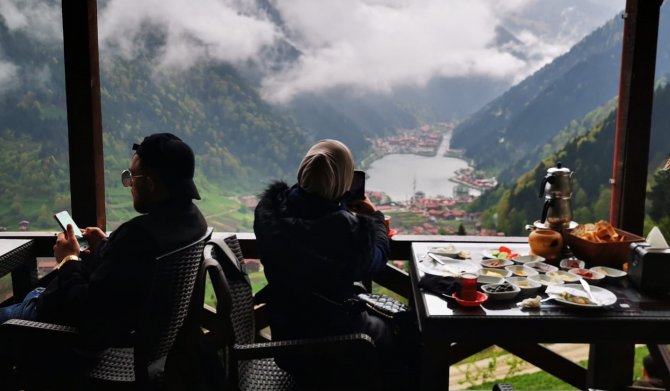 Ramazan Bayramı Tatilinde Uzungöl’e Yoğun İlgi
