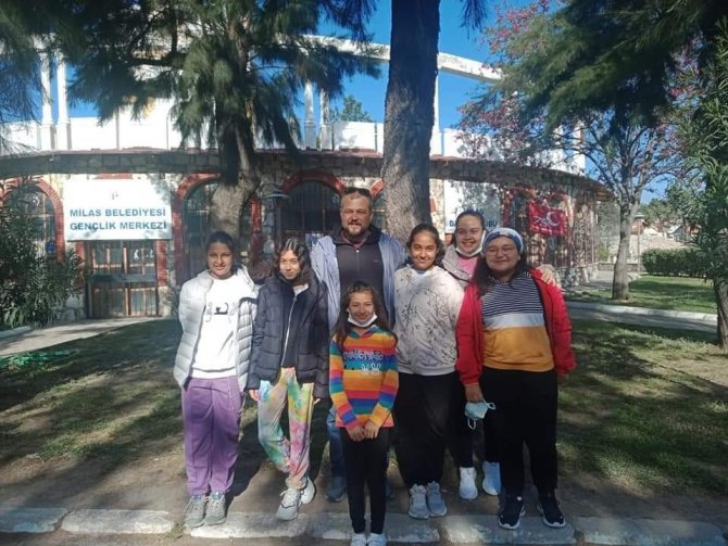 Ağaçlıhöyük Ertuğrul Menteşe İ̇lkokulu Satrançta Türkiye Yedincisi Oldu