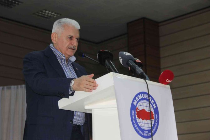 Binali Yıldırım’ın Esprili ‘Aksakallı’ Anlatımı