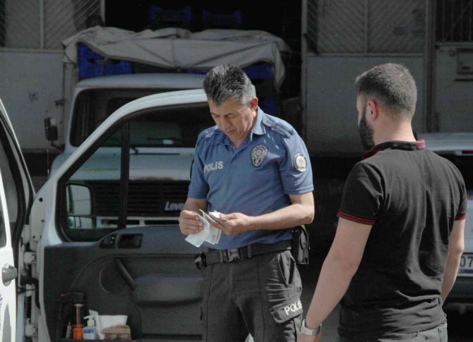 Antalya’da Genç Çiftçiden Anlamlı Davranış