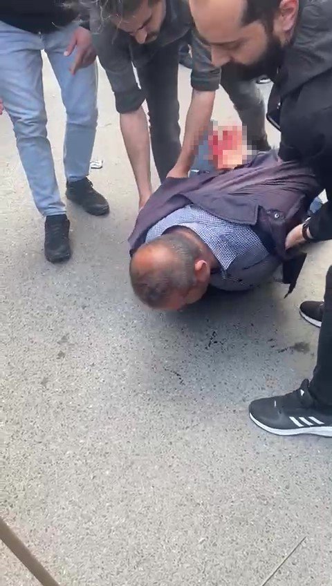 Ataşehir’de Koca Cinayeti: Karısını Parkta Bıçaklayarak Öldürdü