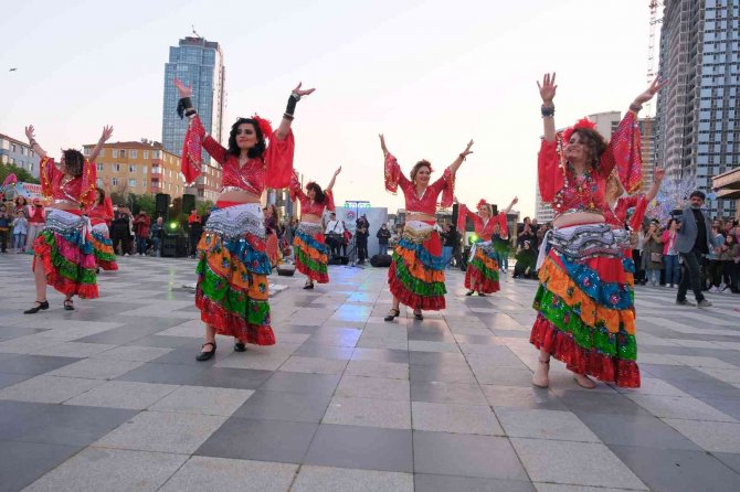 Hıdırellez Maltepe’de Dansla, Şarkıyla Kutlandı