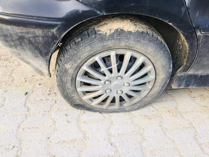 Alkol Alıp Araçların Lastiklerini Kestiler