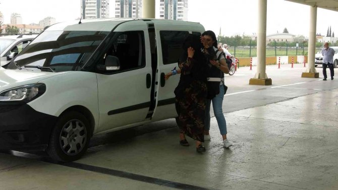 Zincire Vurulduğu İddia Edilen Kızın Annesi: “Kızım Haberim Olmadan Trafik Işıklarında Dilencilik Yapıyordu, Sürekli Evden Kaçıyordu"