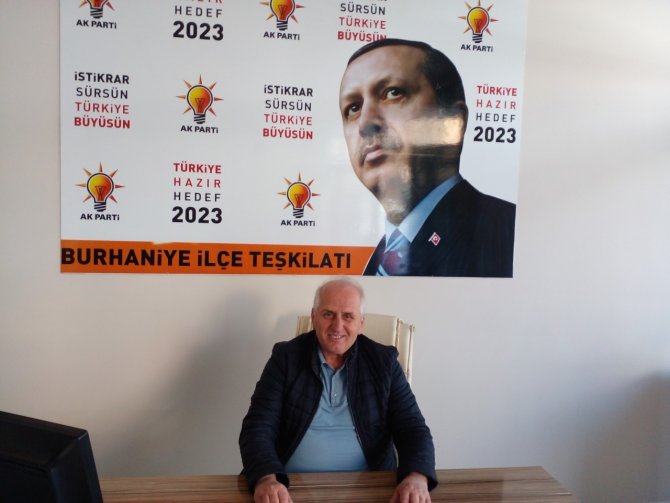 Burhaniye’de Ak Parti İ̇lçe Başkanlığının Kapısı Her Zaman Açık