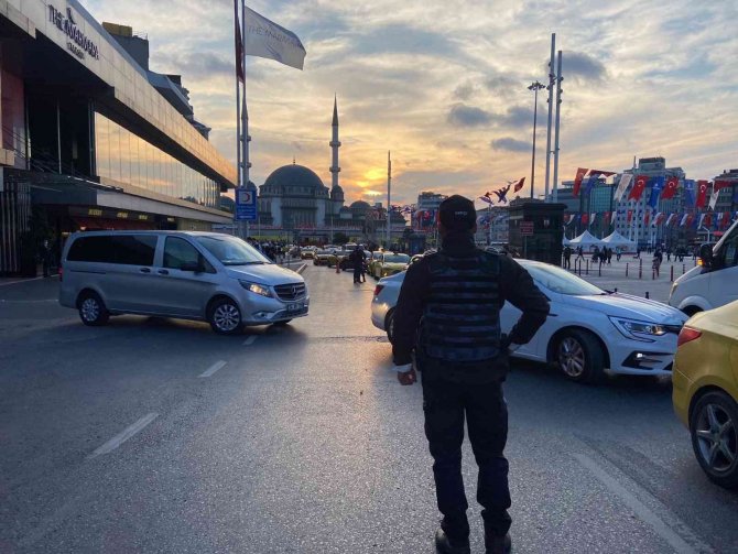 İ̇stanbul’da Helikopter Destekli ’Yeditepe Huzur’ Uygulaması