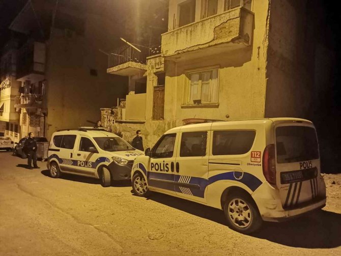 İ̇zmir’de Korkunç Olay: Yanında Bebeği Bulunan Anne, Bir Başka Kadın Tarafından Defalarca Bıçaklandı