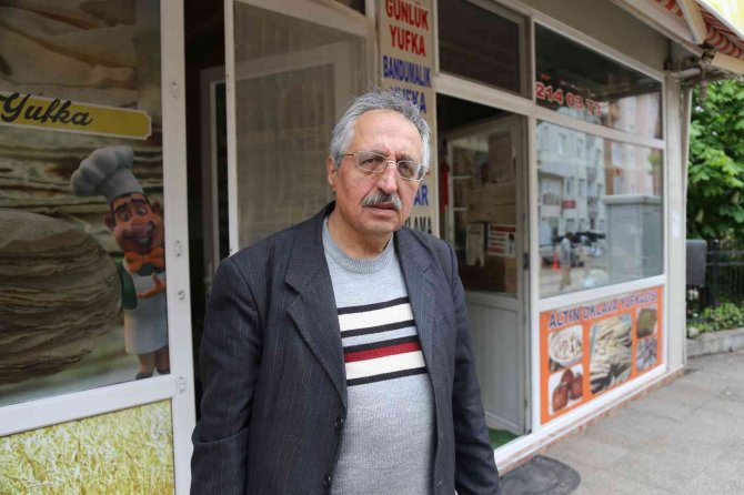 Caddede Yürürken Fenalaşan 14 Yaşındaki Çocuk Kalbine Yenik Düştü