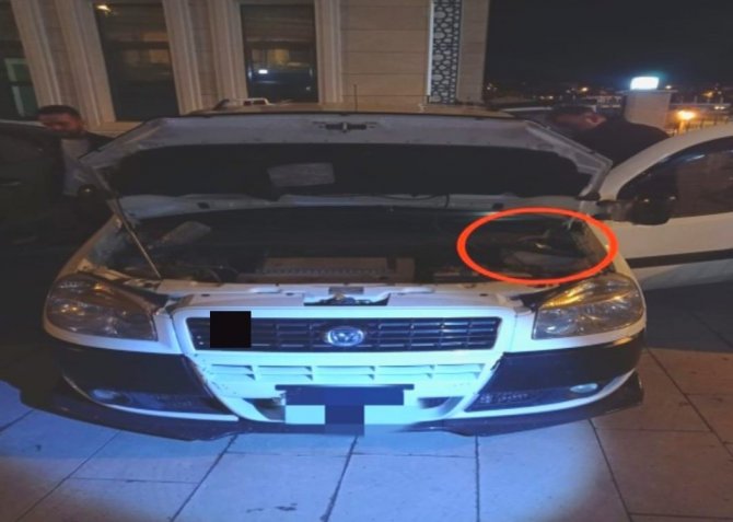 Araçların Motoruna Reçeteye Tabi Hap Zulalayan Şahıslar Polisten Kaçamadı: 3 Tutuklama