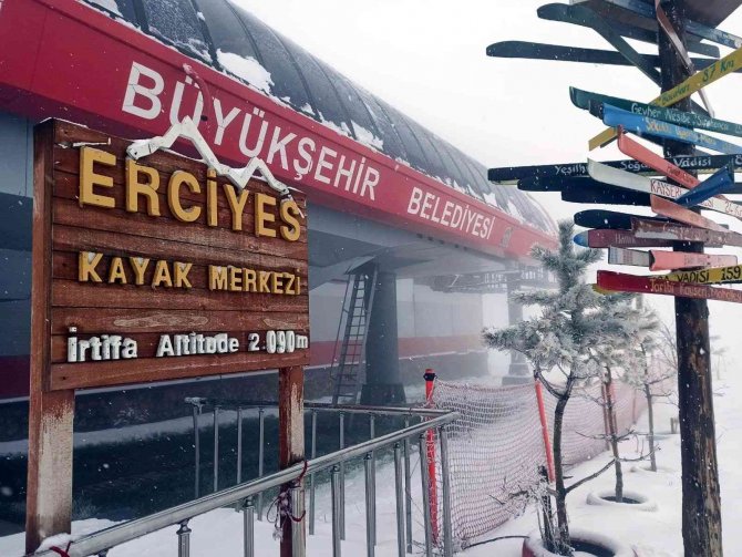 Erciyes’te Mayıs Karı Güzelliği