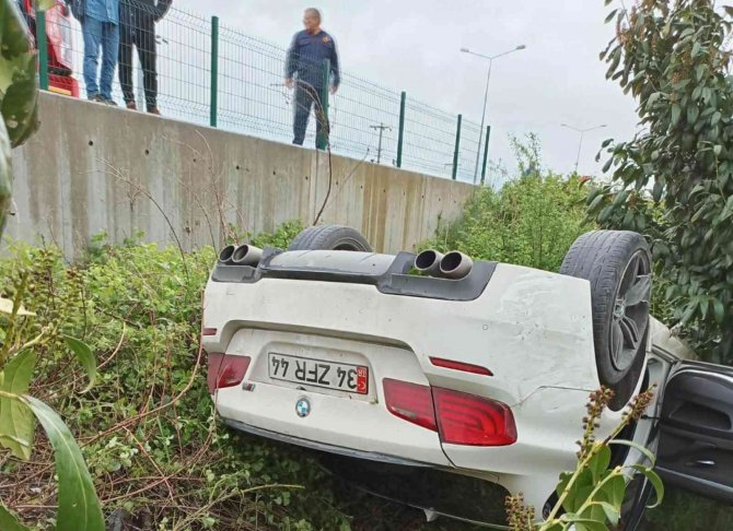 Nişana Giden Damat Adayını Emniyet Kemeri Kurtardı