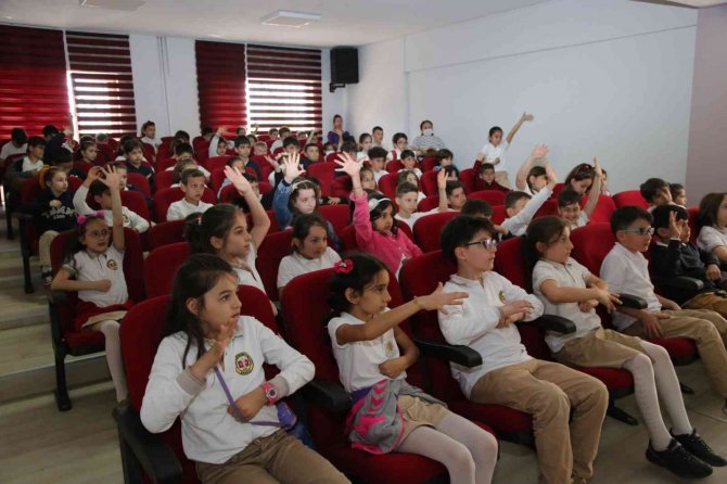 Büyükşehirden Okullara İlk Yardım Eğitimi