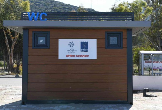 Kuşadası’nda Plajlar Yaz Sezonuna Hazırlanıyor
