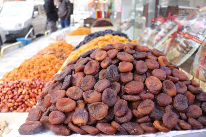 Kuru Kayısı İhracatında 9 Ayda 320 Milyon 459 Bin Dolar Gelir Elde Edildi