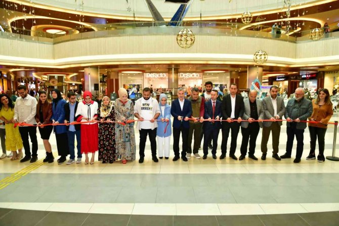 ‘Malatya Sokakları’ Fotoğraf Sergisinde Geziliyor