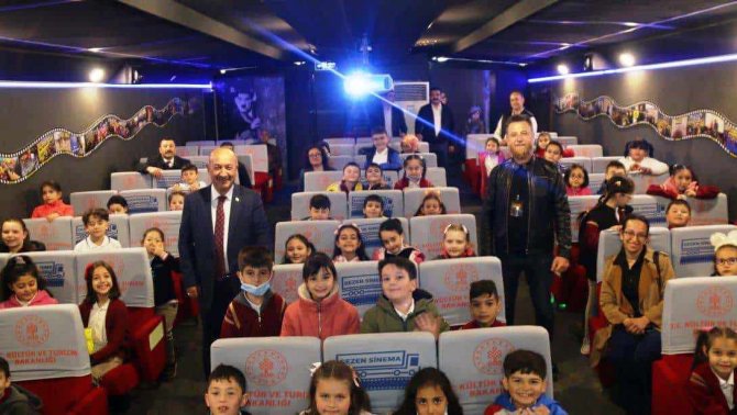 Gezen Sinema Tırı Kütahya’da