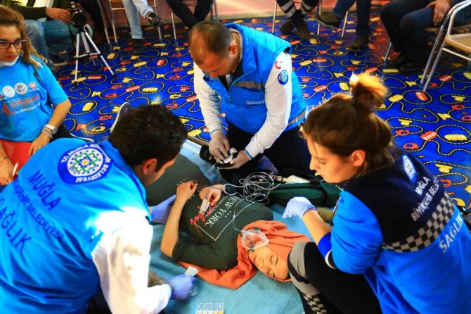 Muhtarlara İlkyardım Eğitimi