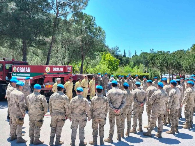 Komandolara Yangın Eğitimi