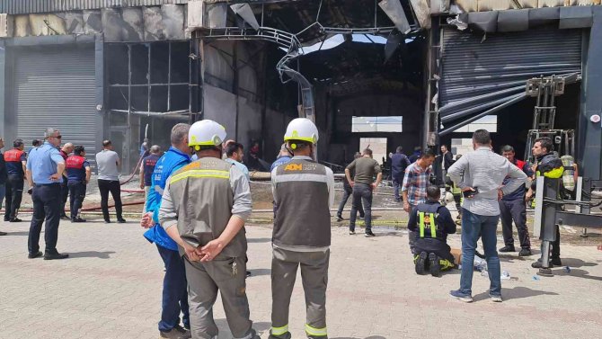 Nazilli Osb’deki Yangında 4 İş Yeri Ve Bir Araç Zarar Gördü