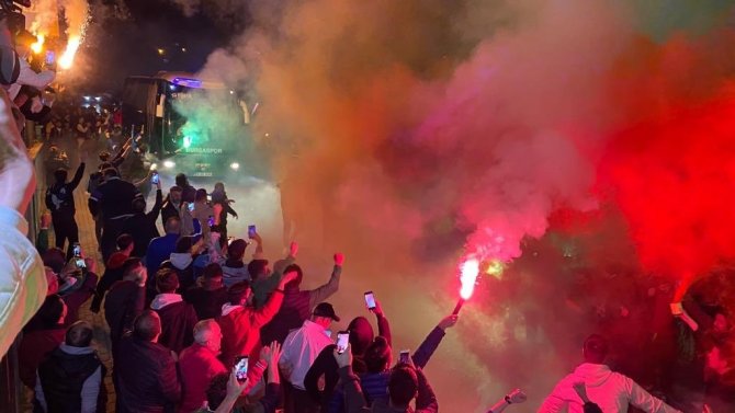 Bursaspor Taraftarına Dev Ekran Müjdesi
