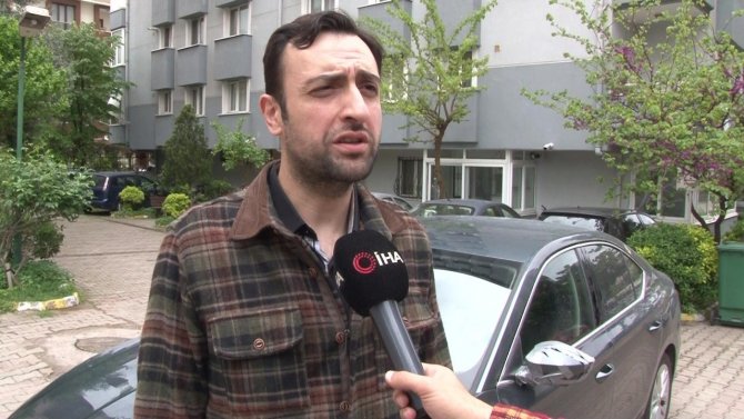 Ataşehir’de Sürücüye Maganda Şoku: Aracının Aynasını Kırdı